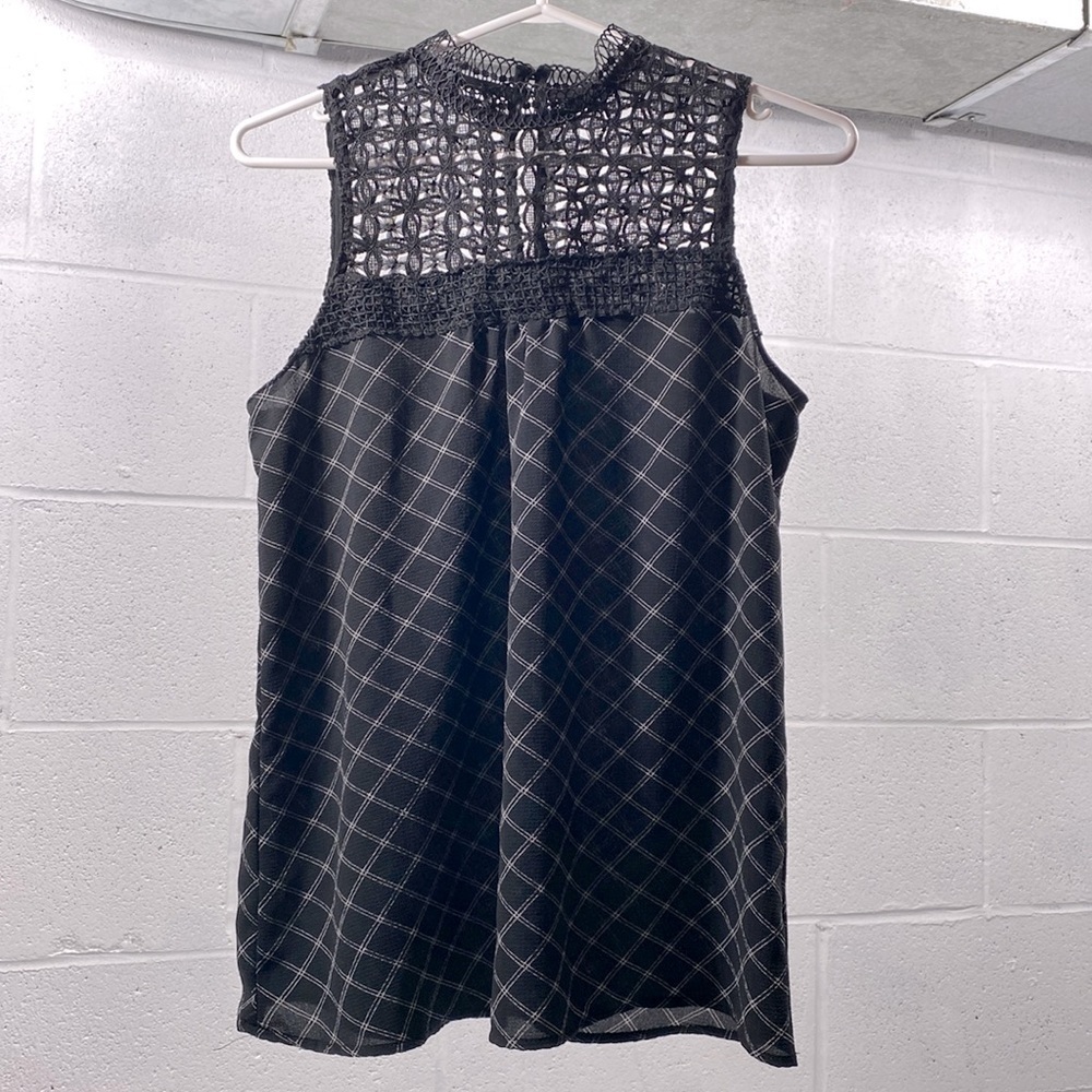 Black and white Maurices top with lace​​​​​​​​​​​​​​​